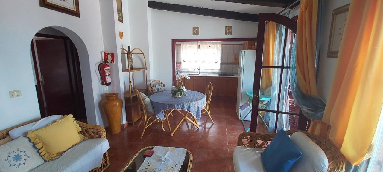 Casitas Pereras * Los Llanos De Aridane